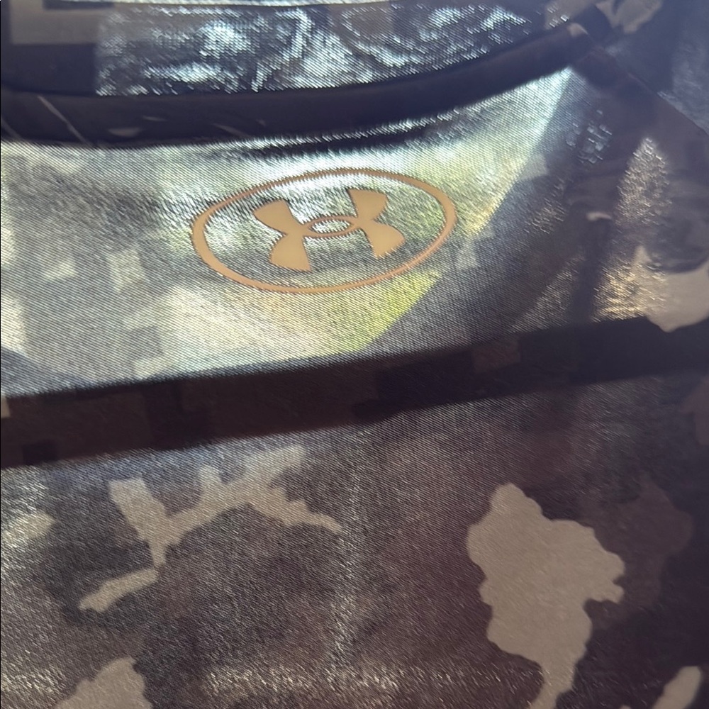 Under Armour Dark Camouflage Tee - Picture 4 of 4